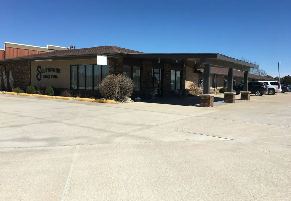Southfork Motel and Grill hotel hero