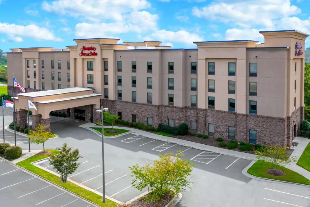 Hampton Inn & Suites Winston-Salem/University Area, NC hotel hero