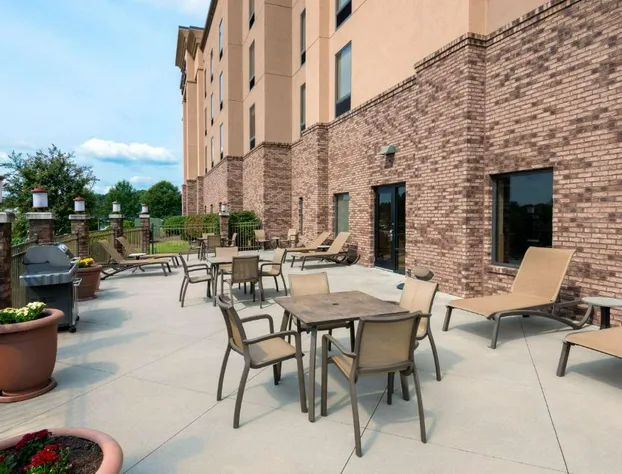 Hampton Inn & Suites Winston-Salem/University Area, NC hotel detail image 2