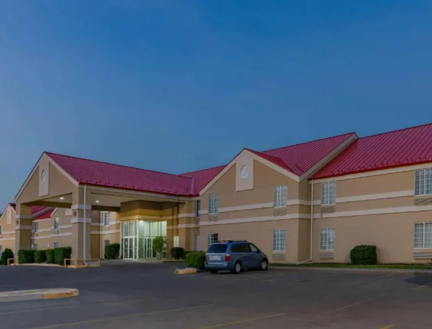 Super 8 by Wyndham Amarillo West hotel detail image 1