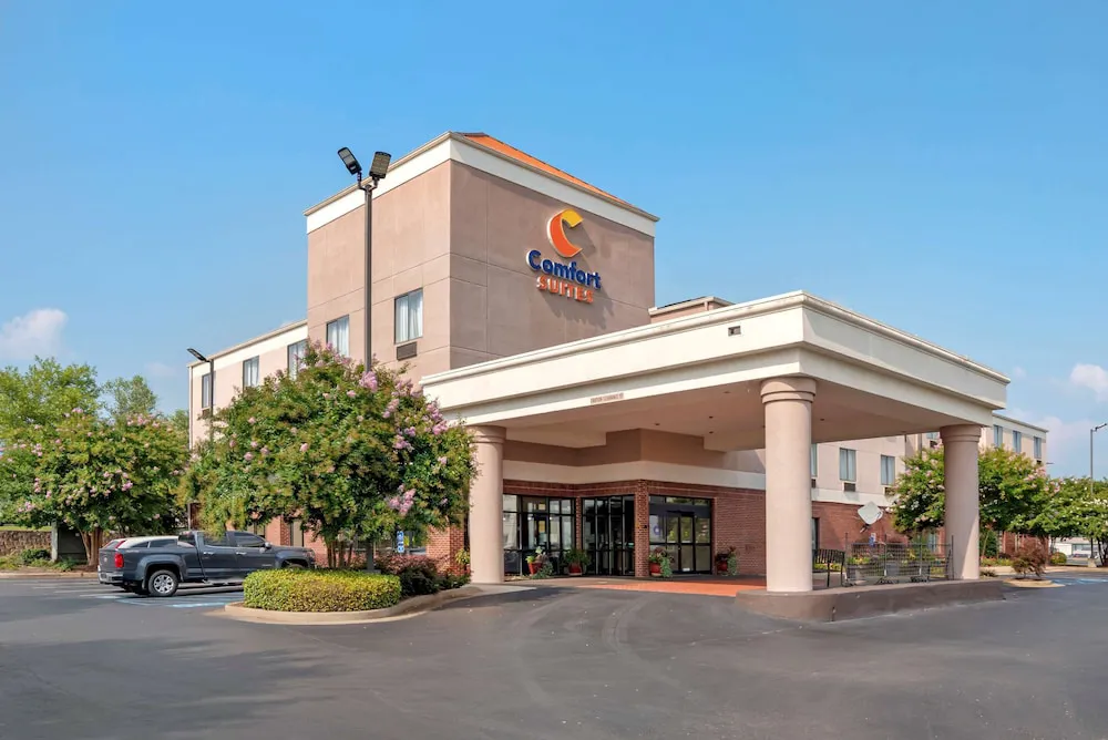 Comfort Suites Oxford I-20 exit 188 hotel hero
