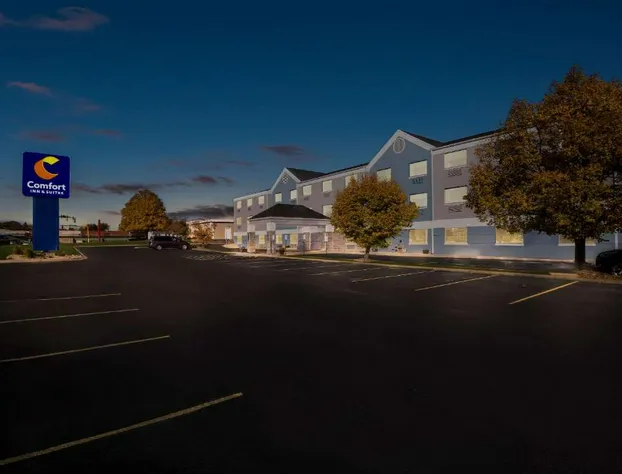Comfort Inn & Suites Mason City - Clear Lake hotel detail image 2