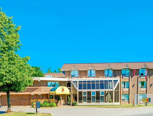 Super 8 by Wyndham Toronto East ON hotel detail image 2