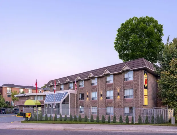 Super 8 by Wyndham Toronto East ON hotel detail image 4