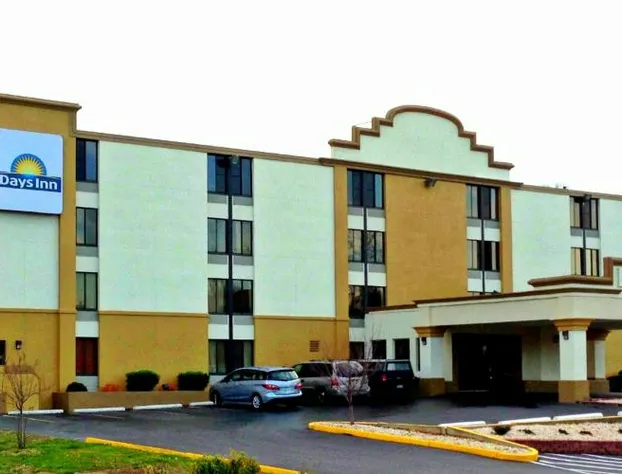 Days Inn by Wyndham Hagerstown I-70 hotel detail image 1