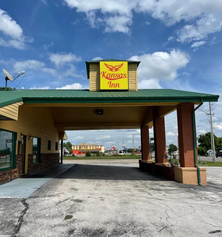 Kansas Inn Independence hotel hero