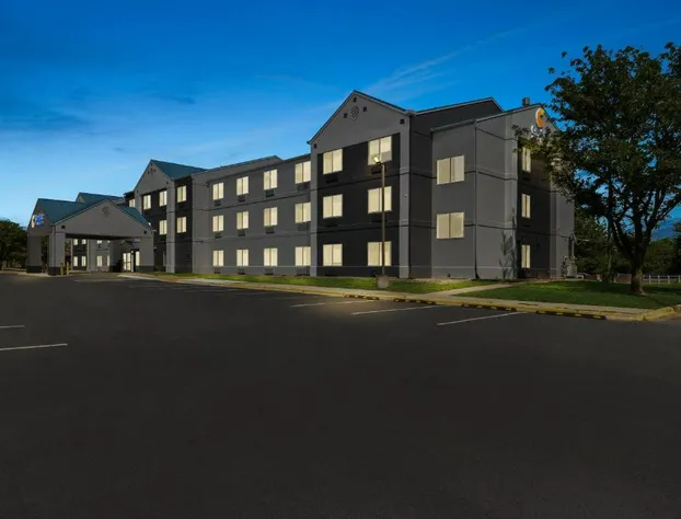 Comfort Inn & Suites Olathe - Kansas City hotel detail image 3