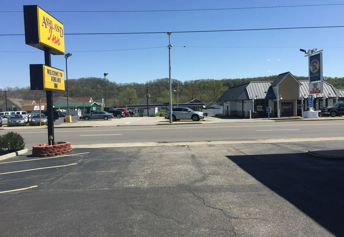 Ashland Inn hotel hero