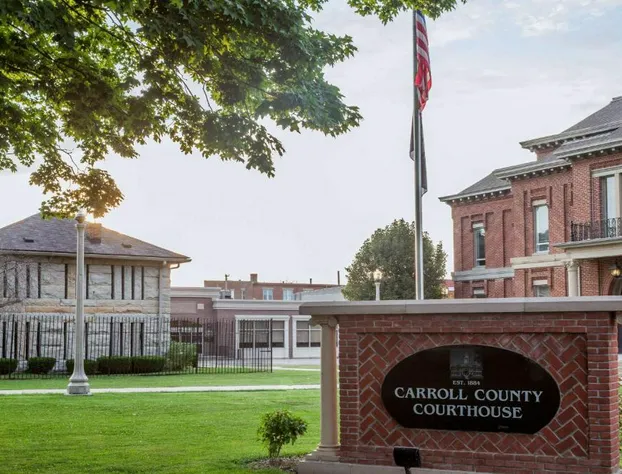 Super 8 by Wyndham Carrollton hotel detail image 2