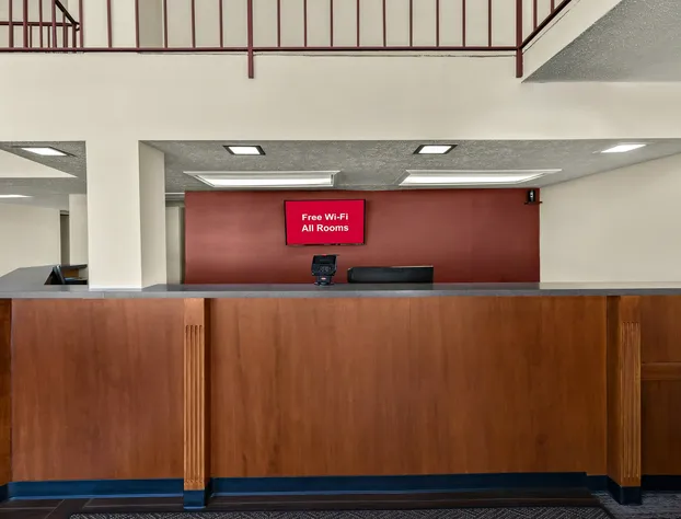 Red Roof Inn & Suites Cave City hotel detail image 1