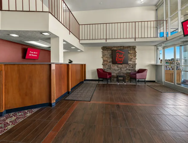 Red Roof Inn & Suites Cave City hotel detail image 2