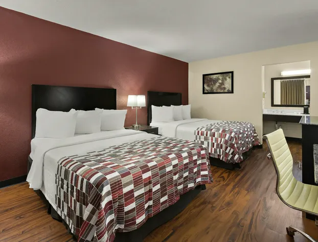 Red Roof Inn & Suites Cave City hotel detail image 4