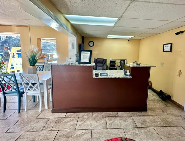 Americas Best Value Inn Franklin hotel detail image 4