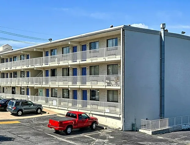 Motel 6 Maple Shade Township, NJ - Philadelphia - Mt Laurel hotel detail image 2