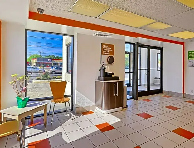 Motel 6 Maple Shade Township, NJ - Philadelphia - Mt Laurel hotel detail image 4