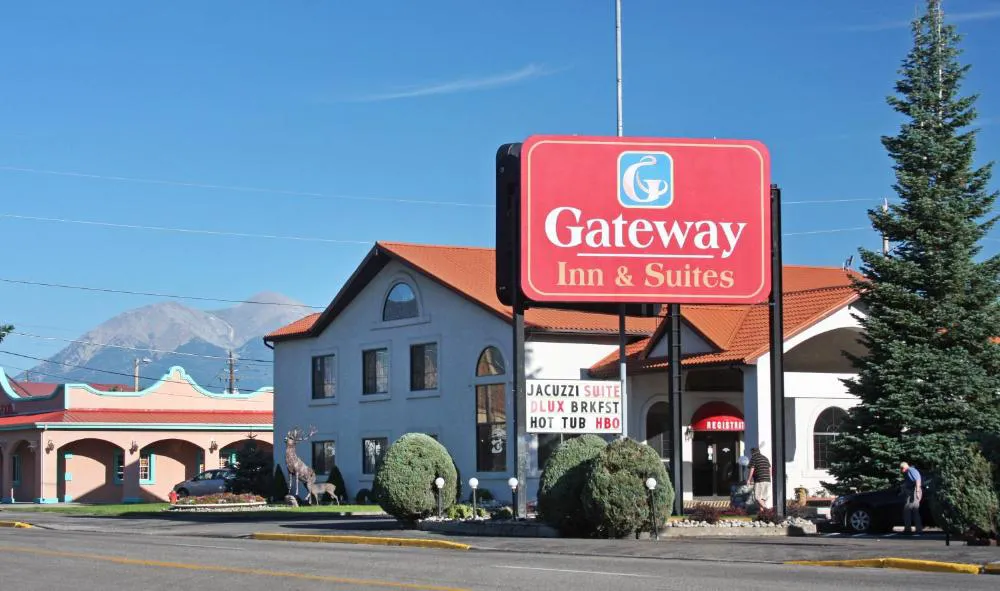 Gateway Inn And Suites hotel hero