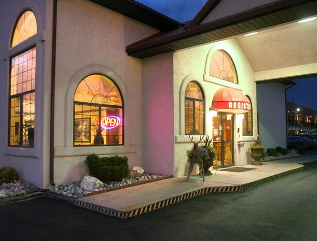 Gateway Inn And Suites hotel detail image 2