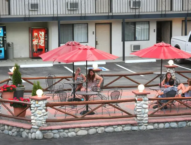 Gateway Inn And Suites hotel detail image 4