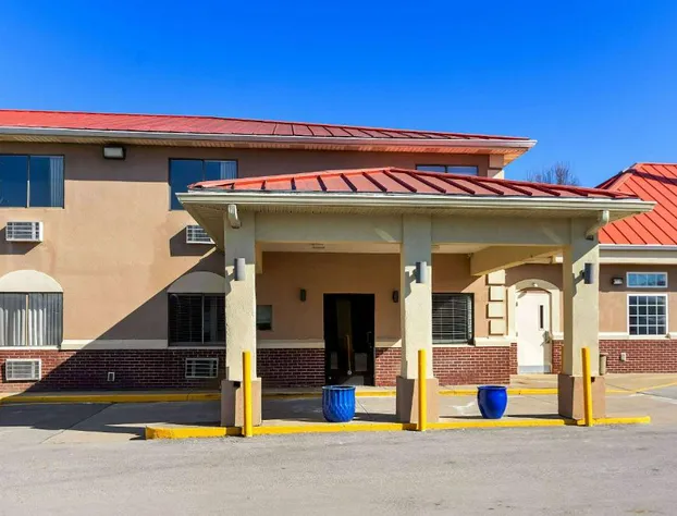 Super 8 by Wyndham Elizabethtown hotel detail image 4