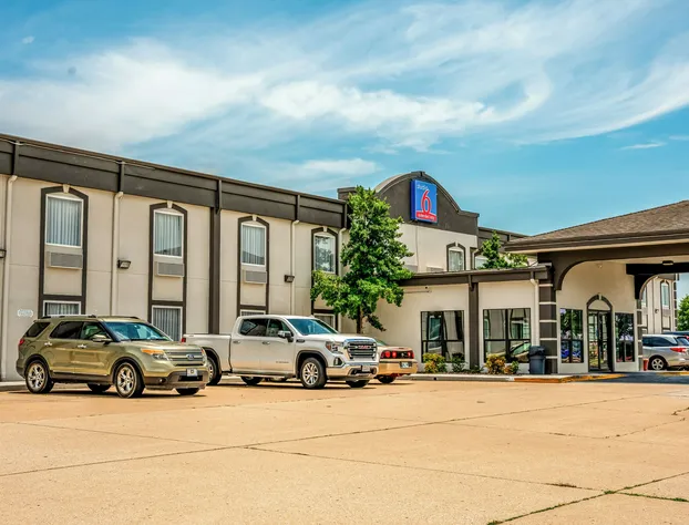 Studio 6 Claremore, OK hotel detail image 1