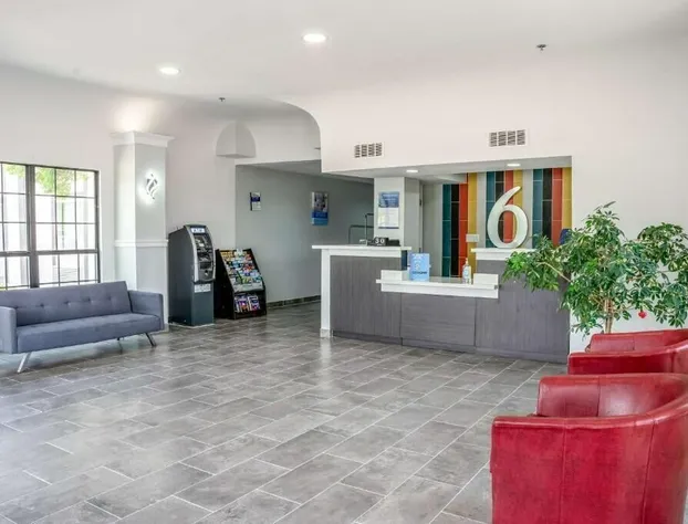 Studio 6 Claremore, OK hotel detail image 4