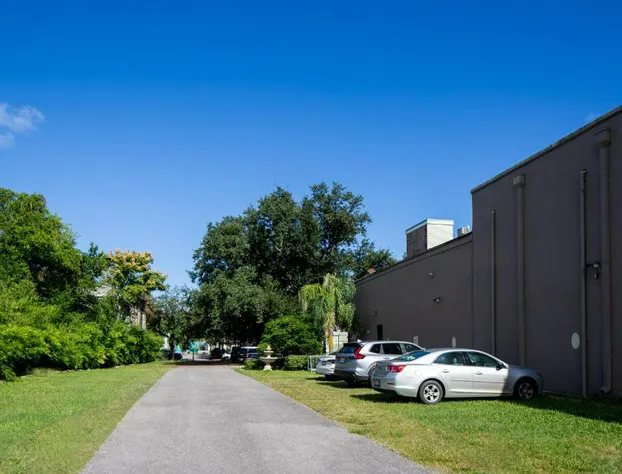 New Orleans Courtyard Hotel and Suites by the French Quarter hotel detail image 3