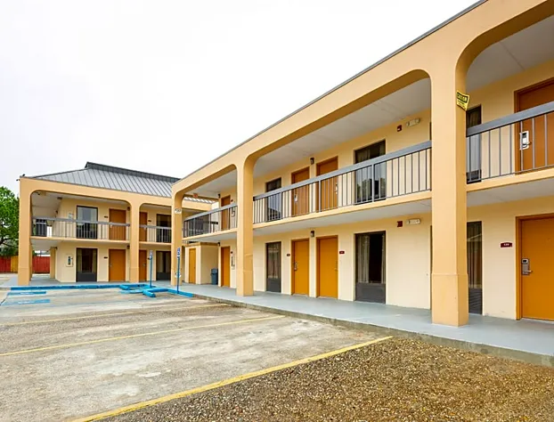 Motel 6 Baton Rouge, LA - East - I-12 hotel detail image 2