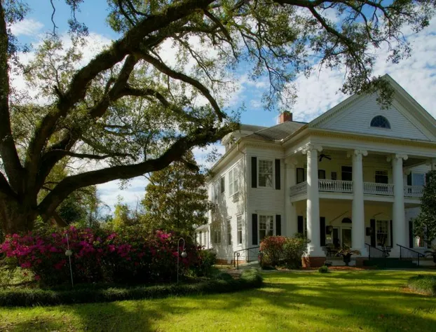 Historic Michabelle Inn hotel detail image 3