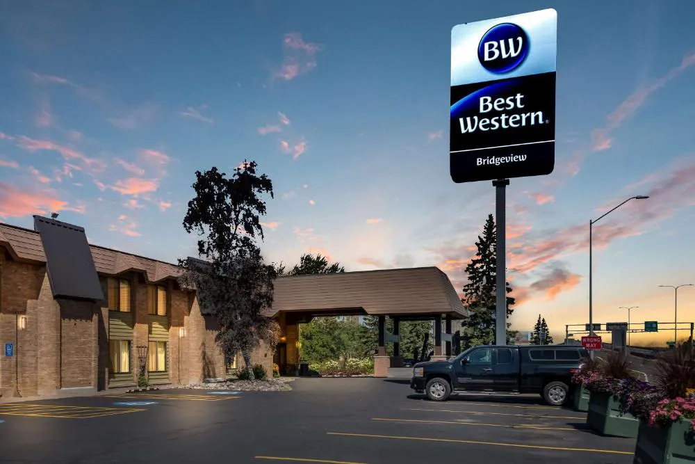 Best Western Bridgeview Hotel hotel hero