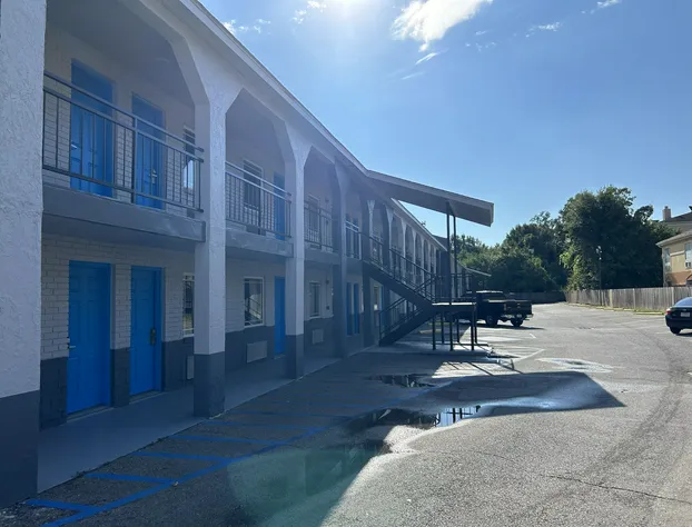 Super 7 hotel detail image 4