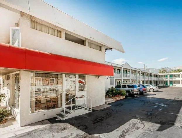 Econo Lodge Colorado Springs Downtown hotel detail image 2