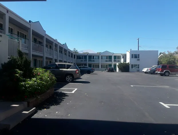 Econo Lodge Colorado Springs Downtown hotel detail image 3