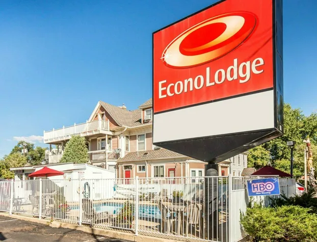 Econo Lodge Colorado Springs Downtown hotel detail image 2