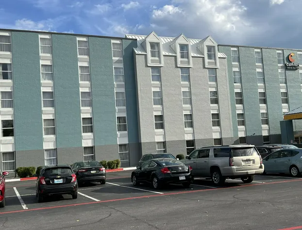 Comfort Inn & Suites Staunton hotel detail image 4