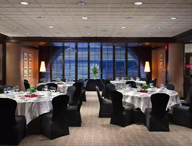 Metropolitan Hotel Vancouver hotel detail image 1