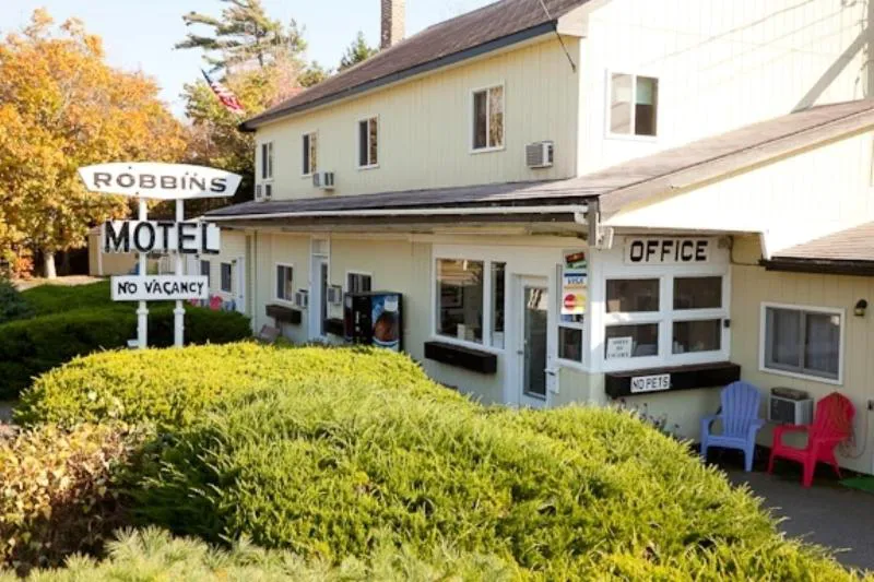Robbins Motel hotel hero