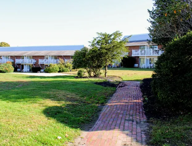 Cape Cod Irish Village hotel detail image 2