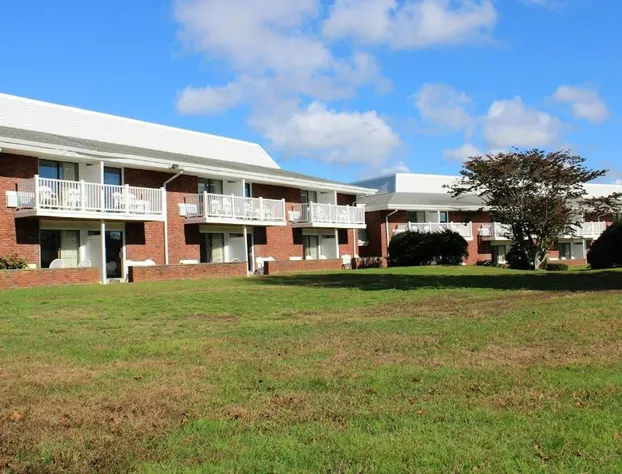 Cape Cod Irish Village hotel detail image 3