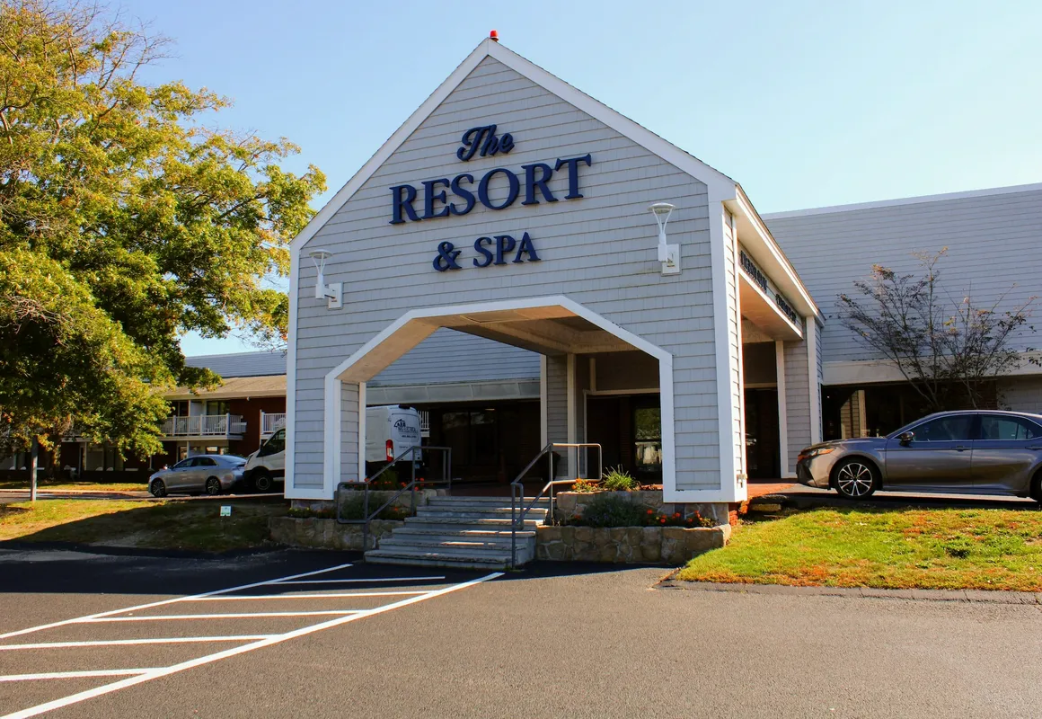 Cape Cod Irish Village hotel hero