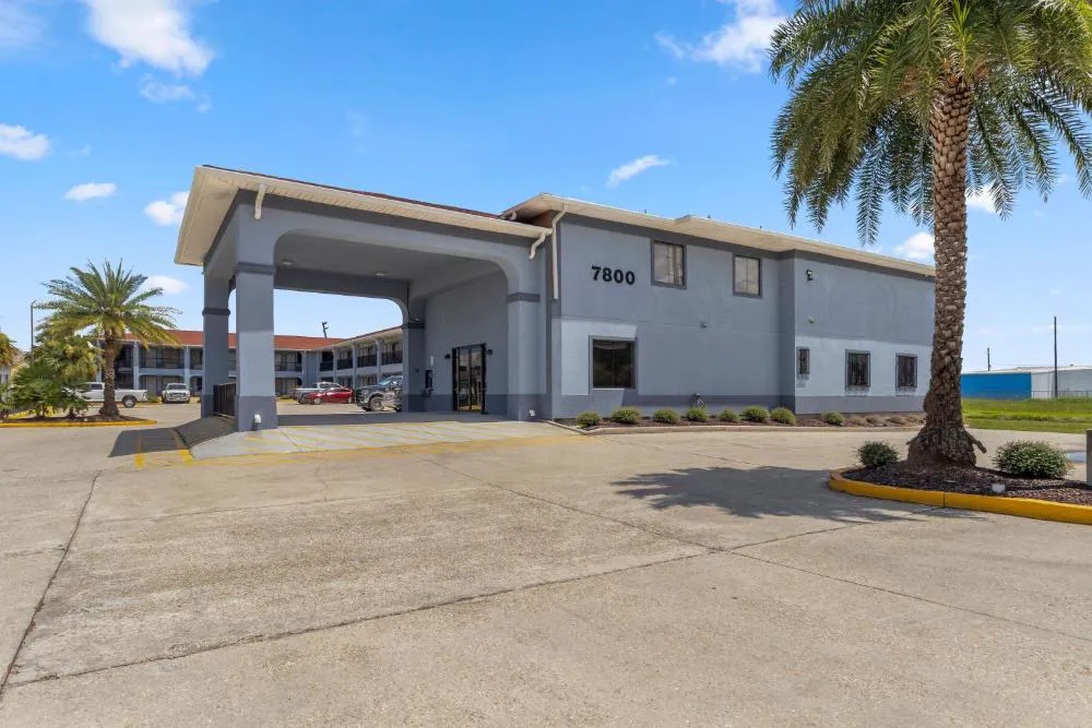 Express Inn and Suites hotel hero