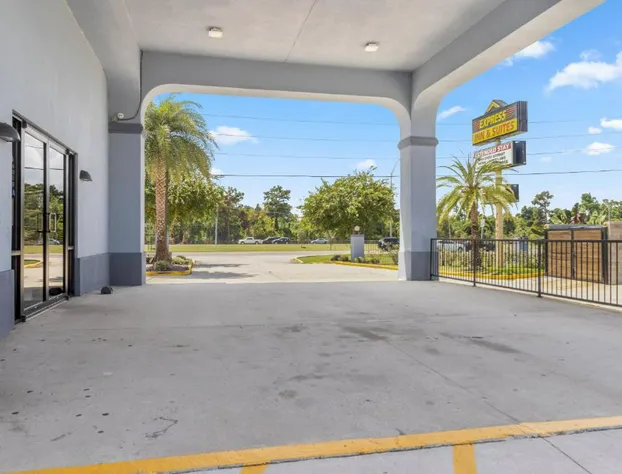 Express Inn and Suites hotel detail image 3