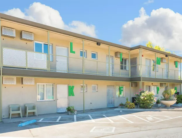 The Greens Hotel - Del Paso Blvd hotel detail image 2