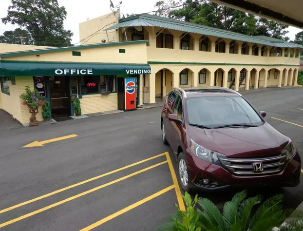 Economy Inn Express Warren hotel detail image 1