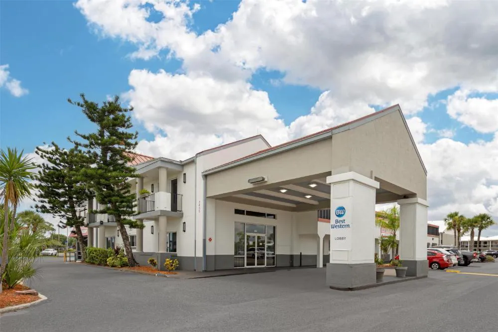 Best Western Space Shuttle Inn hotel hero