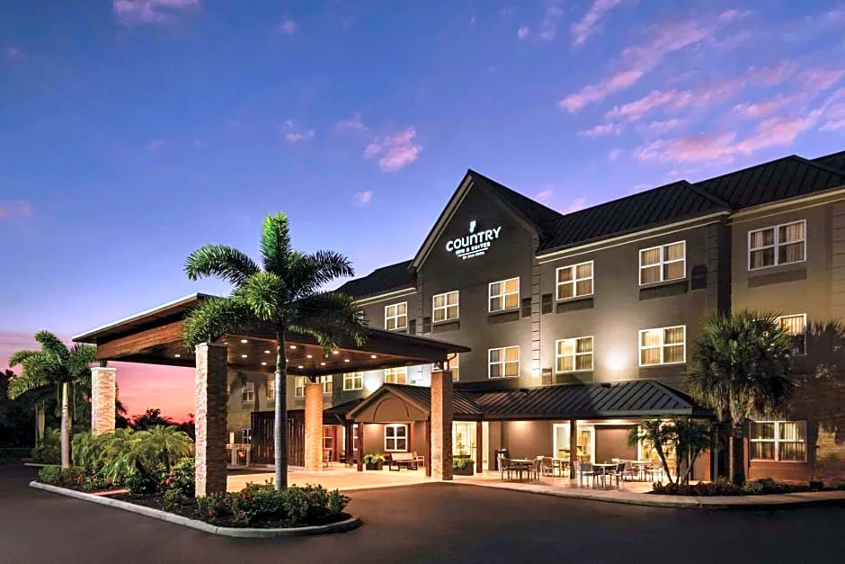 Country Inn & Suites by Radisson, Bradenton-Lakewood Ranch, FL hotel hero