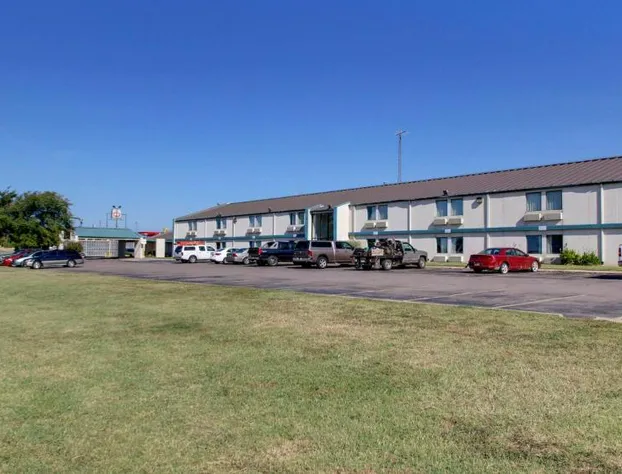 Baymont by Wyndham Shawnee hotel detail image 1