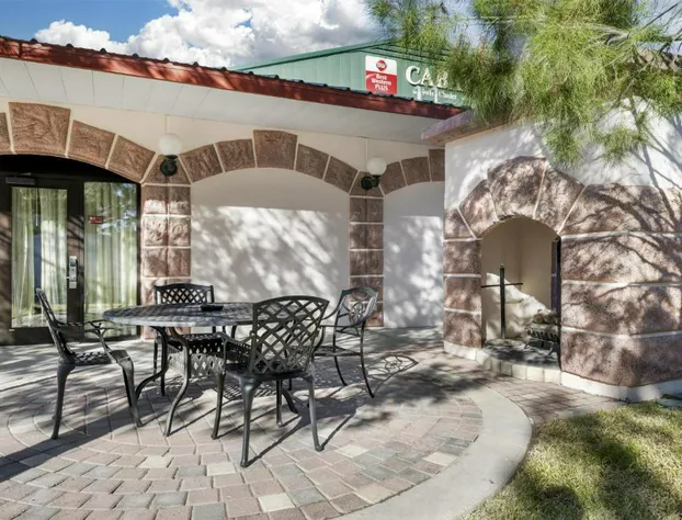 Best Western Plus Swiss Chalet Hotel & Suites hotel detail image 2