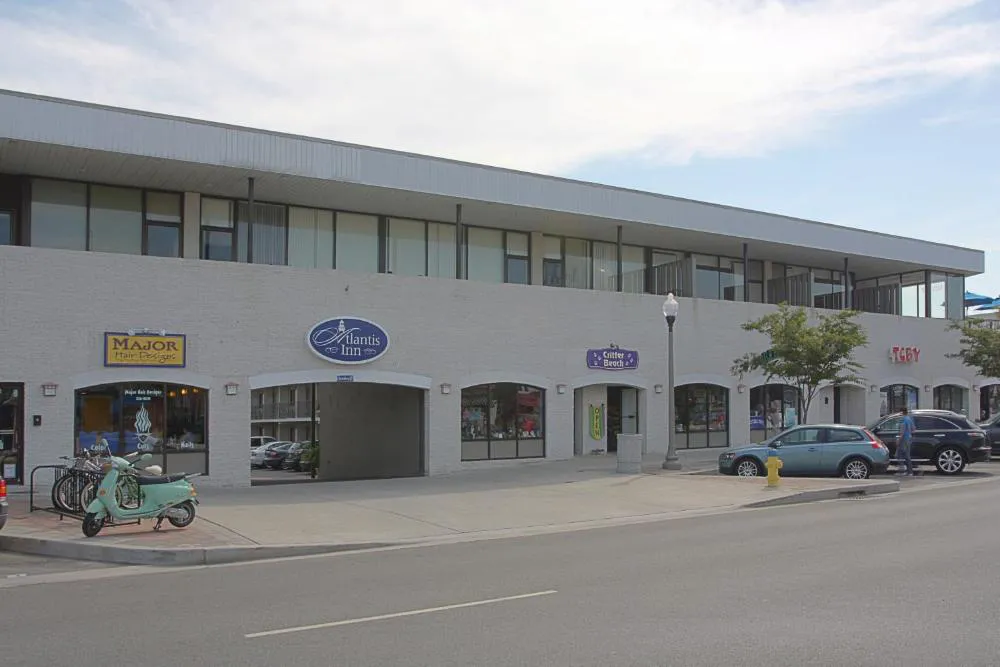 Atlantis Inn hotel hero