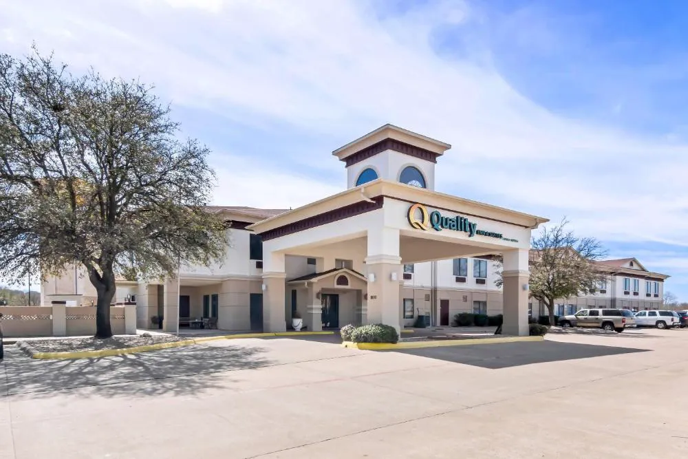 Quality Inn & Suites - Granbury hotel hero