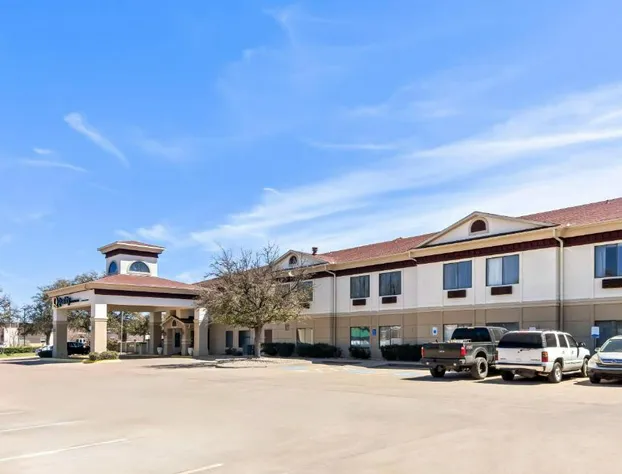 Quality Inn & Suites - Granbury hotel detail image 1
